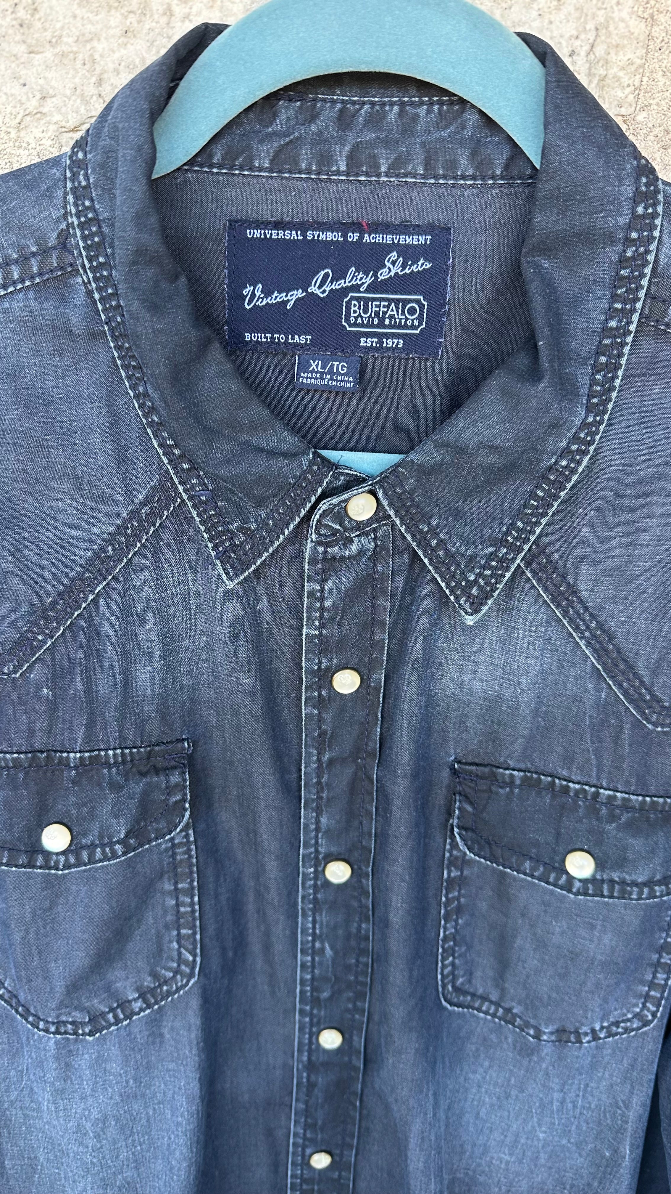 BÚFALO - Denim shirt