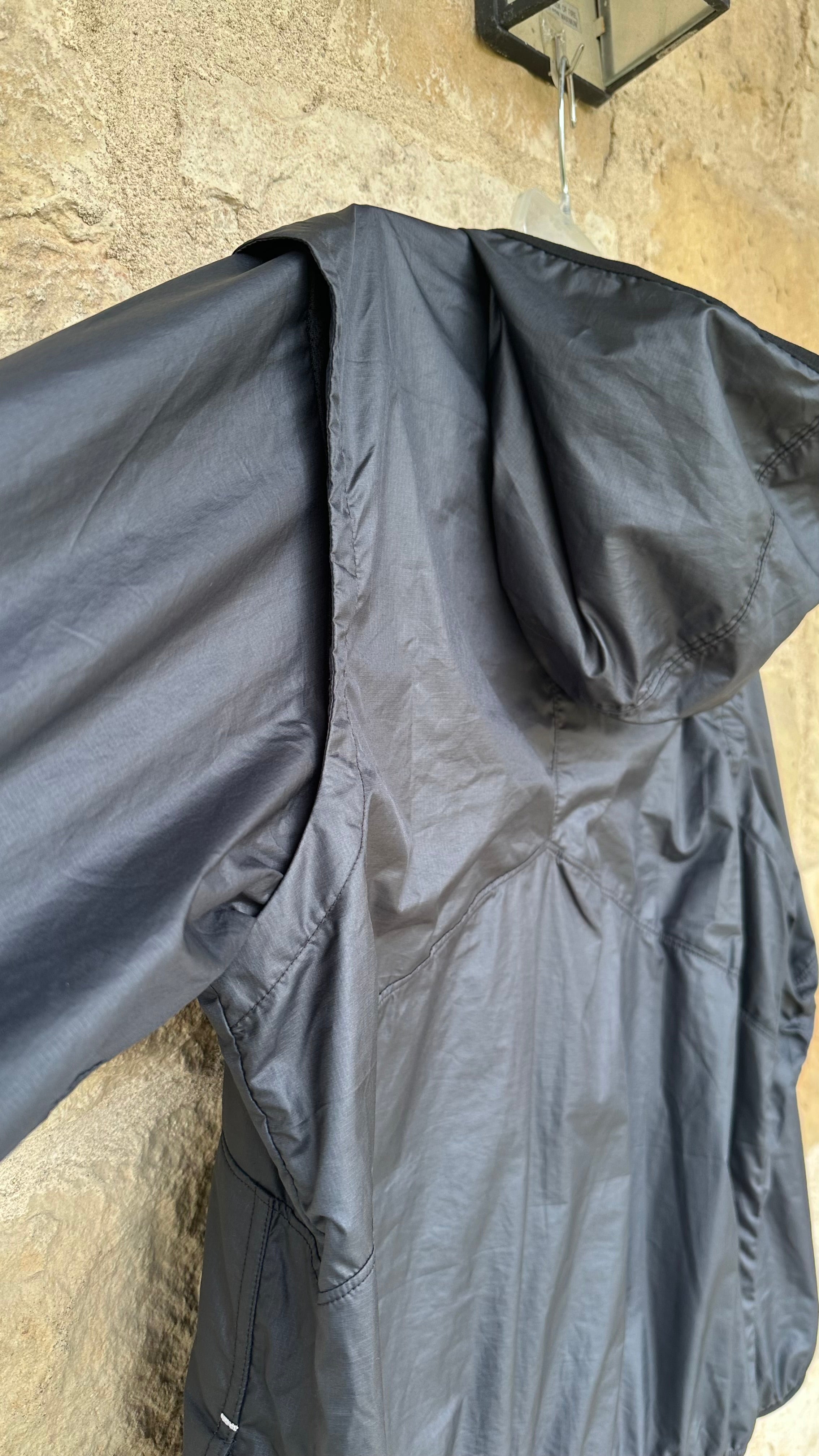 NIKE - Windbreaker